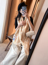 China Replica Burberry Scarf 18usd Only